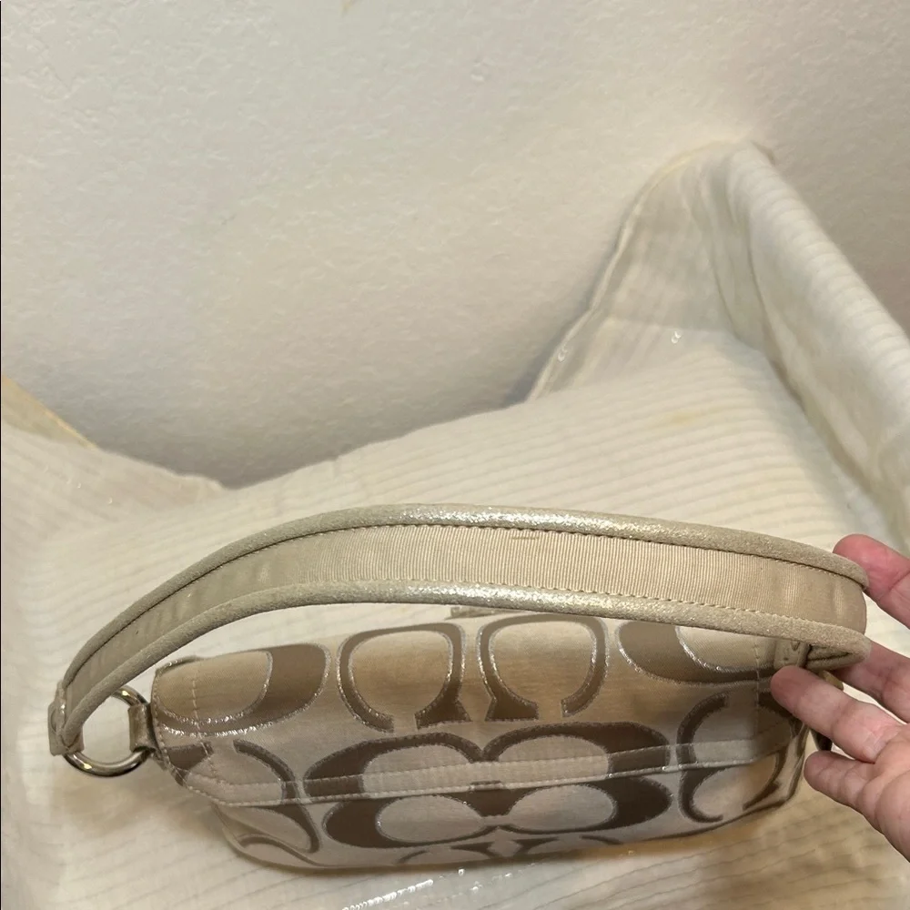 Coach Beige and silver sparkle  Signature Shoulder Bag - Picture 5 of 13